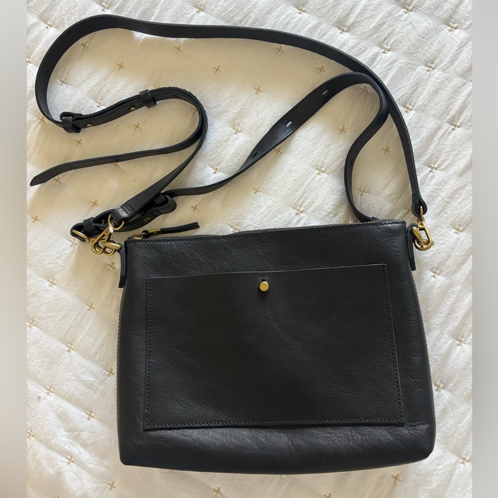 Madewell Black Leather Crossbody/Shoulder Bag